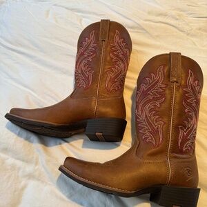 Ariat Round Up narrow Cutter Toe Western Boot, Sorrel Crunch